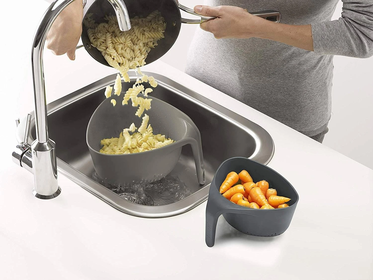 Joseph Joseph Nest Colanders 5 Joseph Joseph Nest Colanders - Image 3