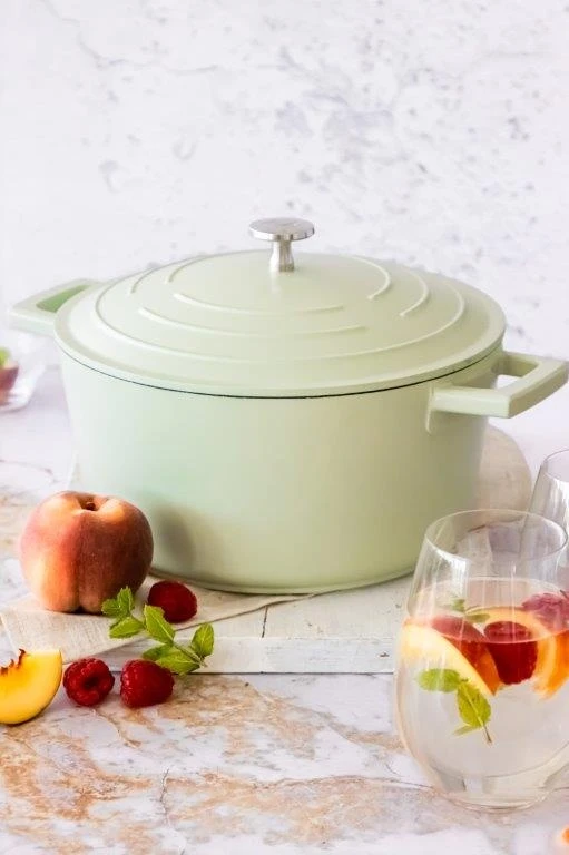 Masterclass Cast Aluminium Casserole Dish 24cm Mint 4 Masterclass Cast Aluminium Casserole Dish 24cm Mint - Image 2